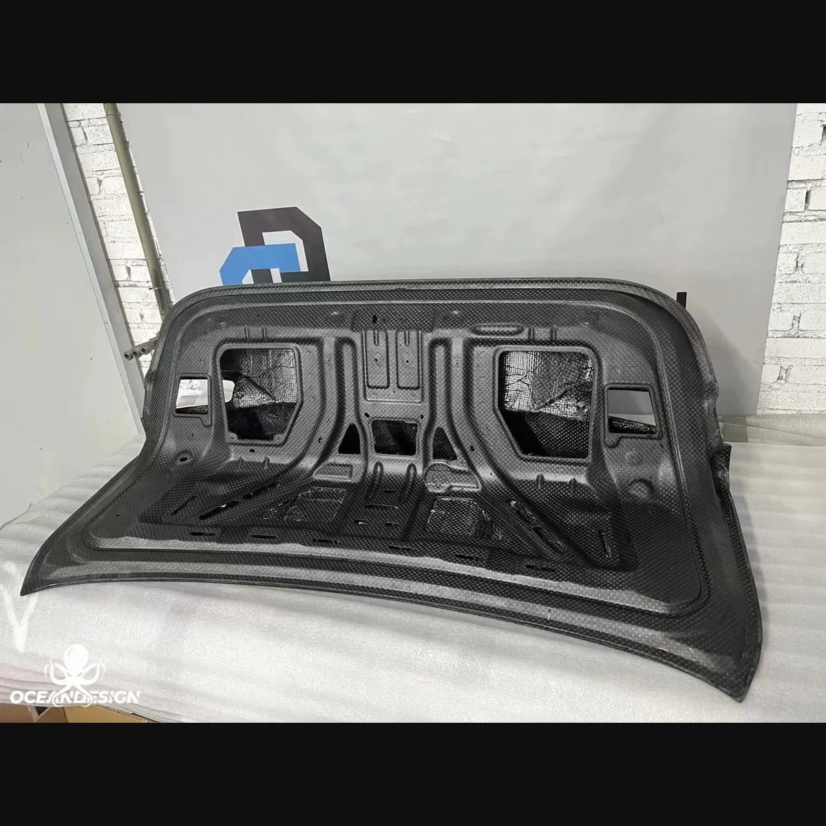 BMW G80 M3 / G82 M4 CSL-Style Dry Carbon Fiber Trunk Lid with Duck Tail Spoiler