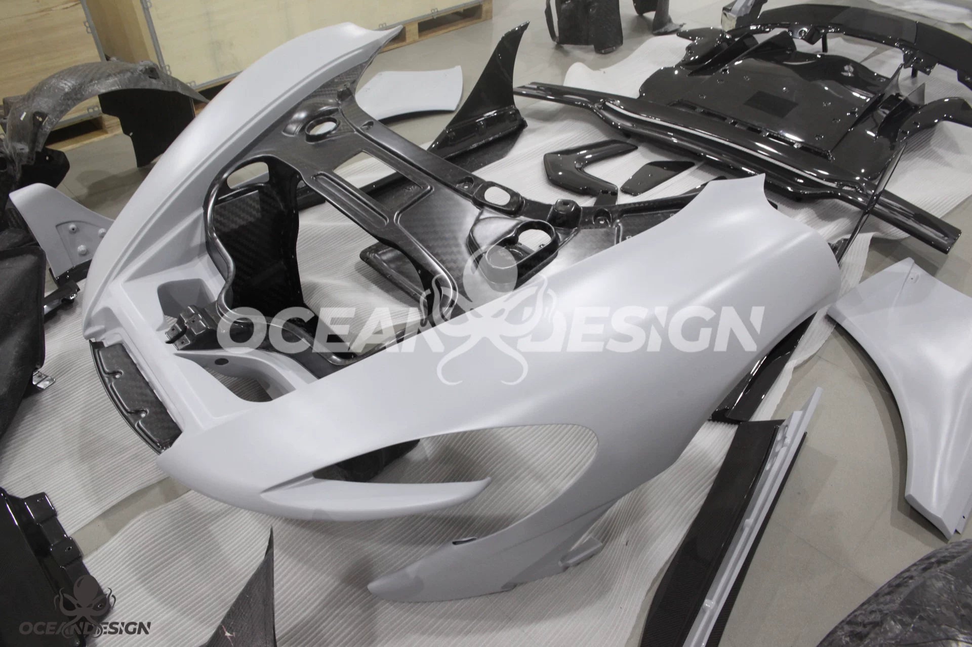 McLaren P1 GTR-Style Dry Carbon Fiber Body Kit – Complete Aero