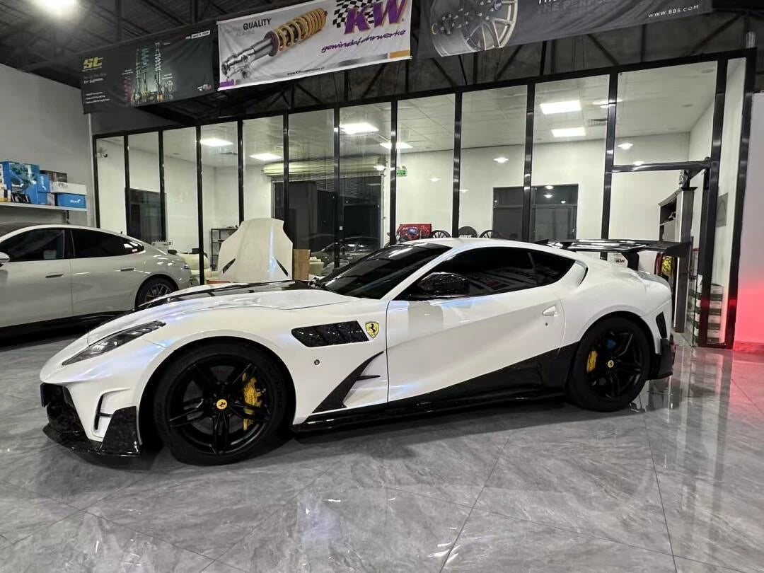Ferrari 812 Superfast GTS MSY-Style Dry Carbon Fiber Widebody Kit