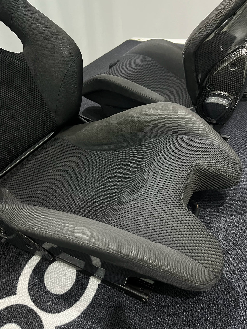 Ferrari F430 458 488 F8 Dry Carbon Fiber One-Piece Racing Bucket Seat – Alcantara, Lightweight