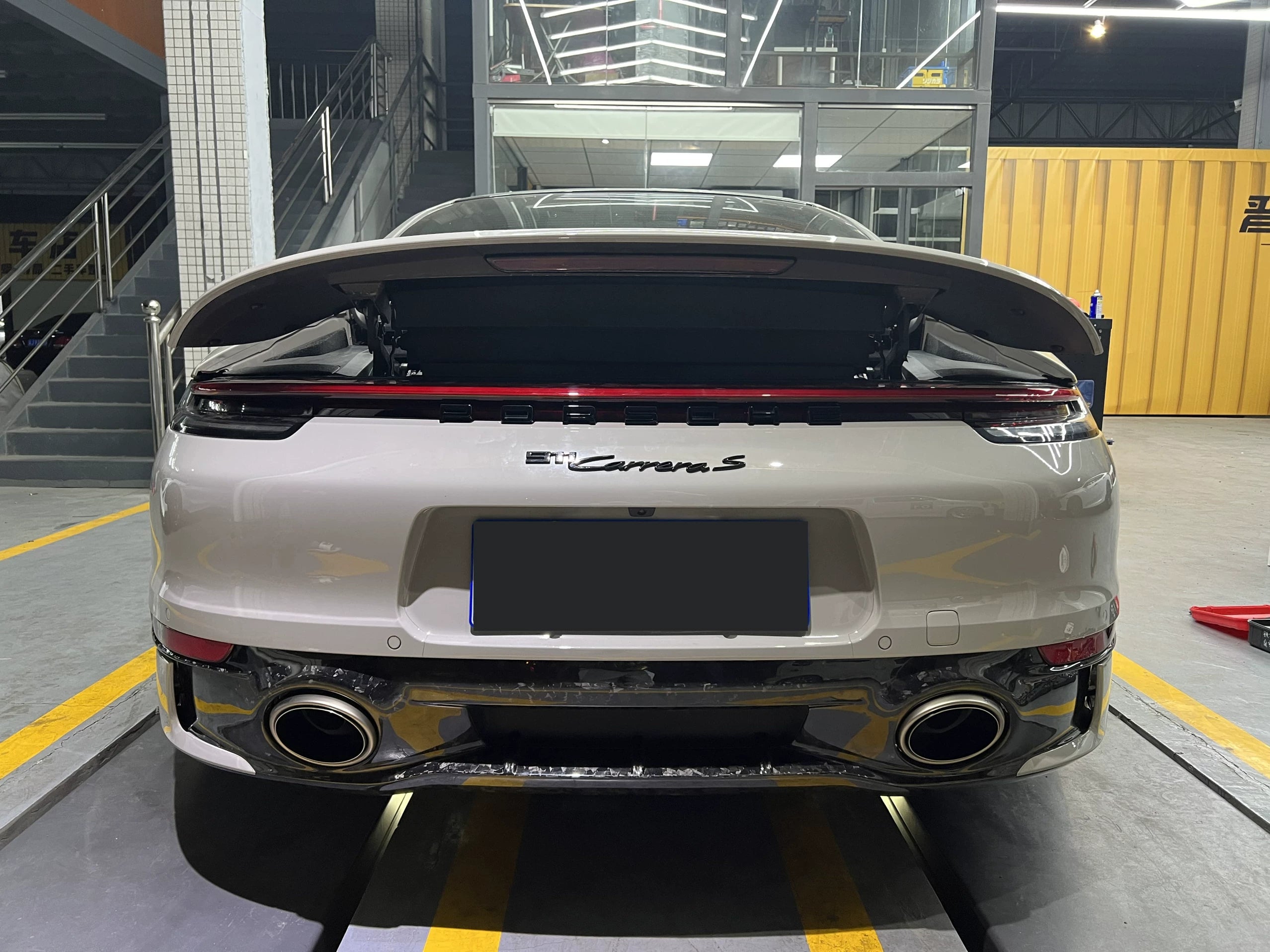 Porsche 911 992.1 Sport Design-Style Dry Carbon Fiber Rear Lip & Wing