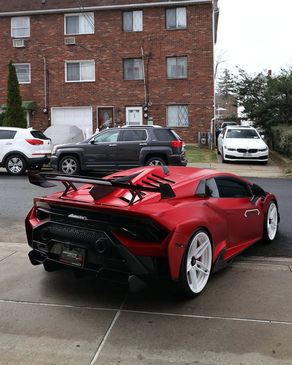 Lamborghini Huracan STO V-Style Dry Carbon Fiber Aero Kit – Front Lip, Side Skirts, Rear Lip, Vents, Canards