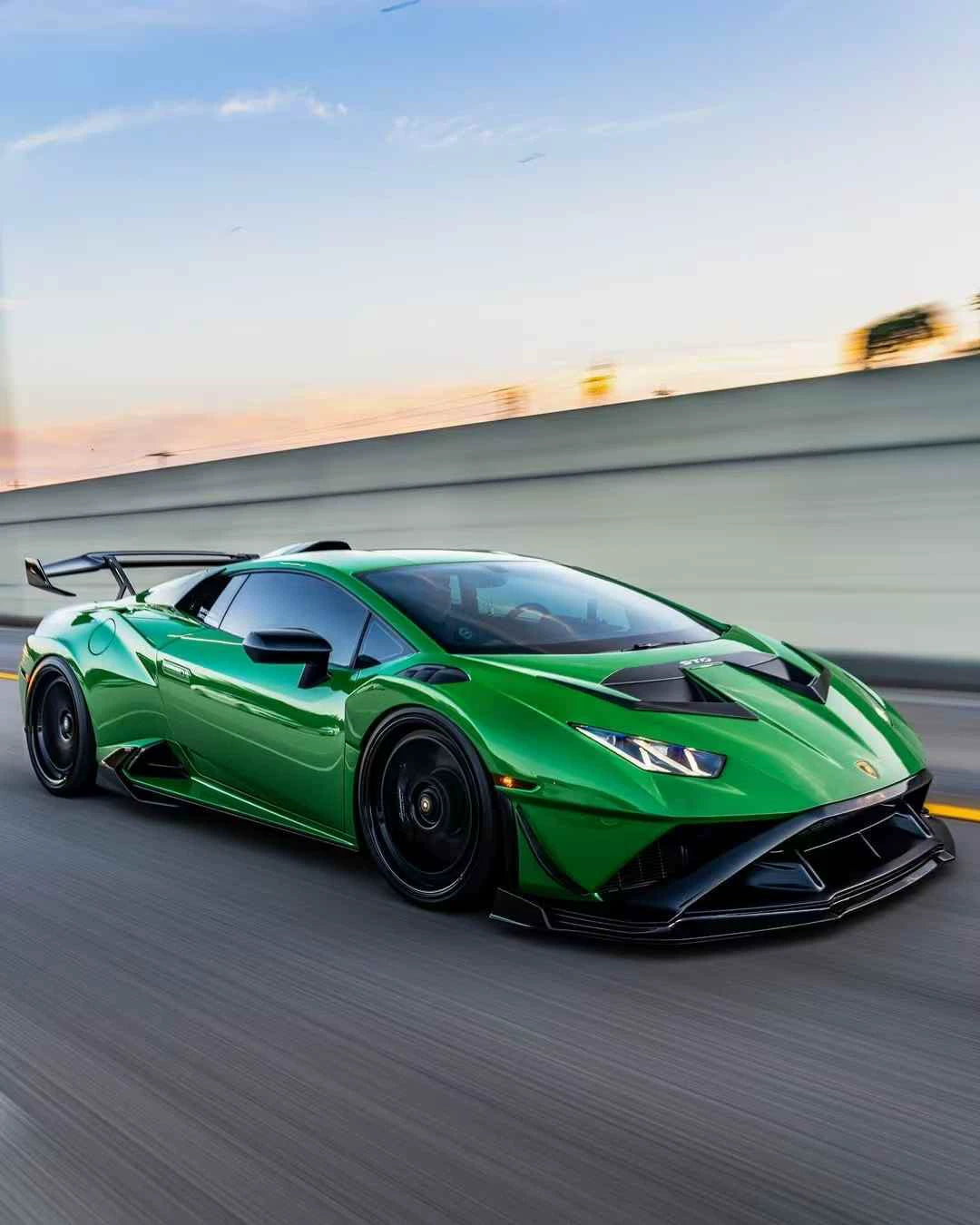 Lamborghini Huracan STO V-Style Dry Carbon Fiber Aero Kit – Front Lip, Side Skirts, Rear Lip, Vents, Canards