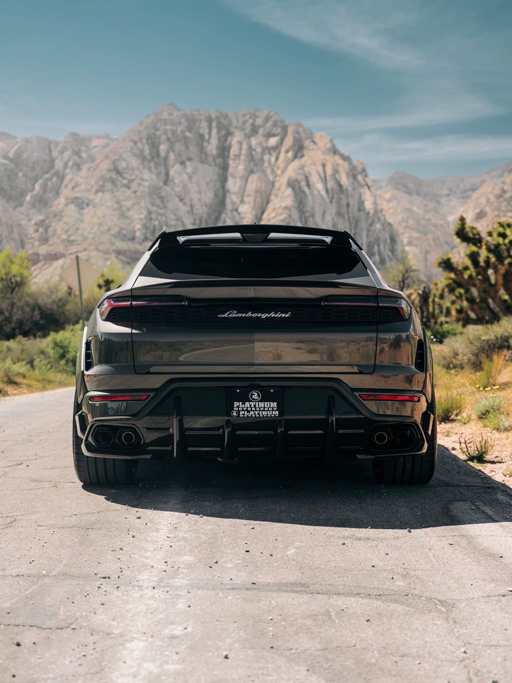 Lamborghini Urus SE U-Style Dry Carbon Fiber Aero Kit – Front Lip, Side Skirts, Wheel Arches, Hood & More