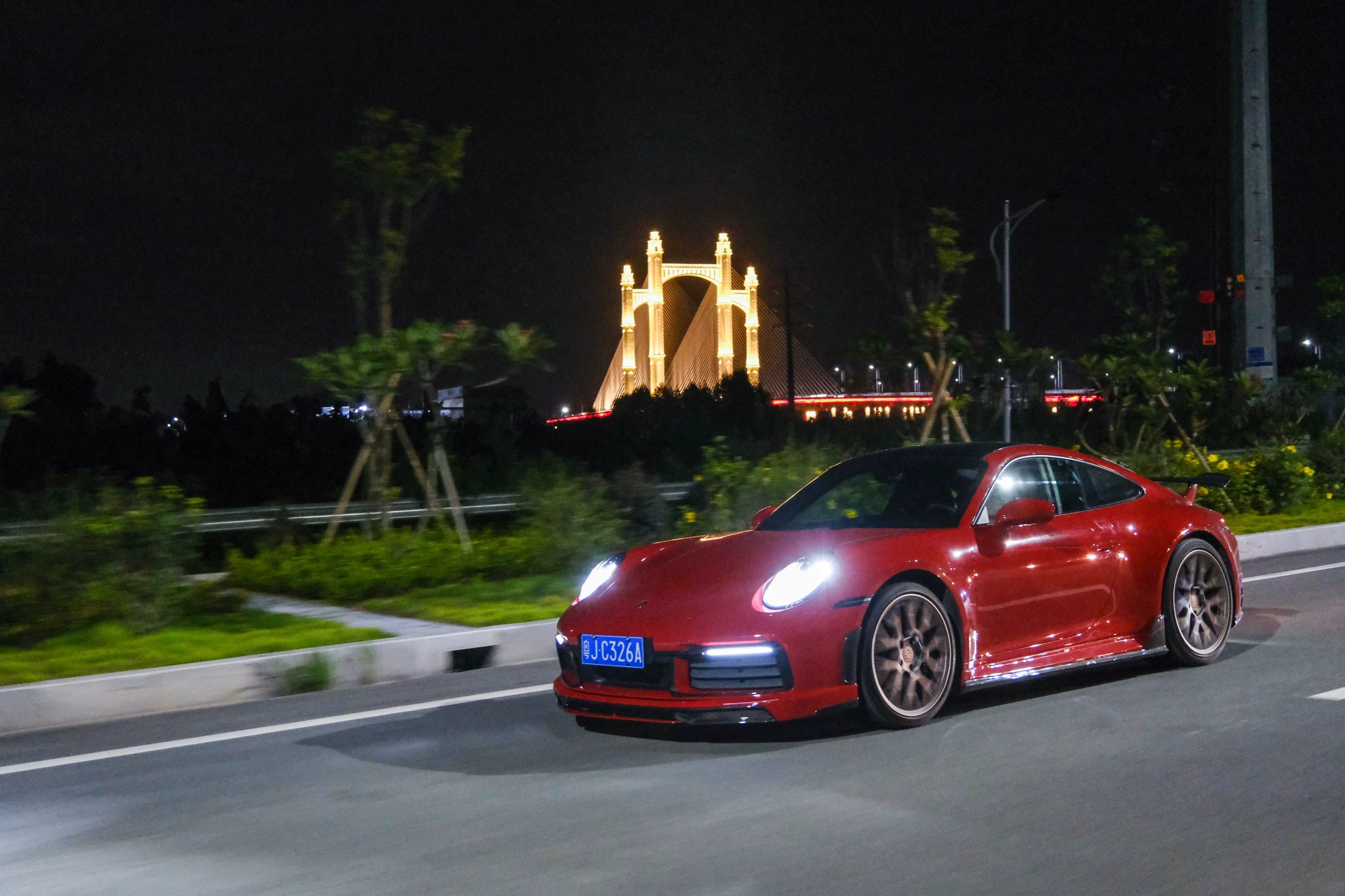 Porsche 911 992.1 Techart-Style Carbon Fiber Aero Kit – Front Lip, Side Skirts, Rear Lip, Wing, Roof Spoiler