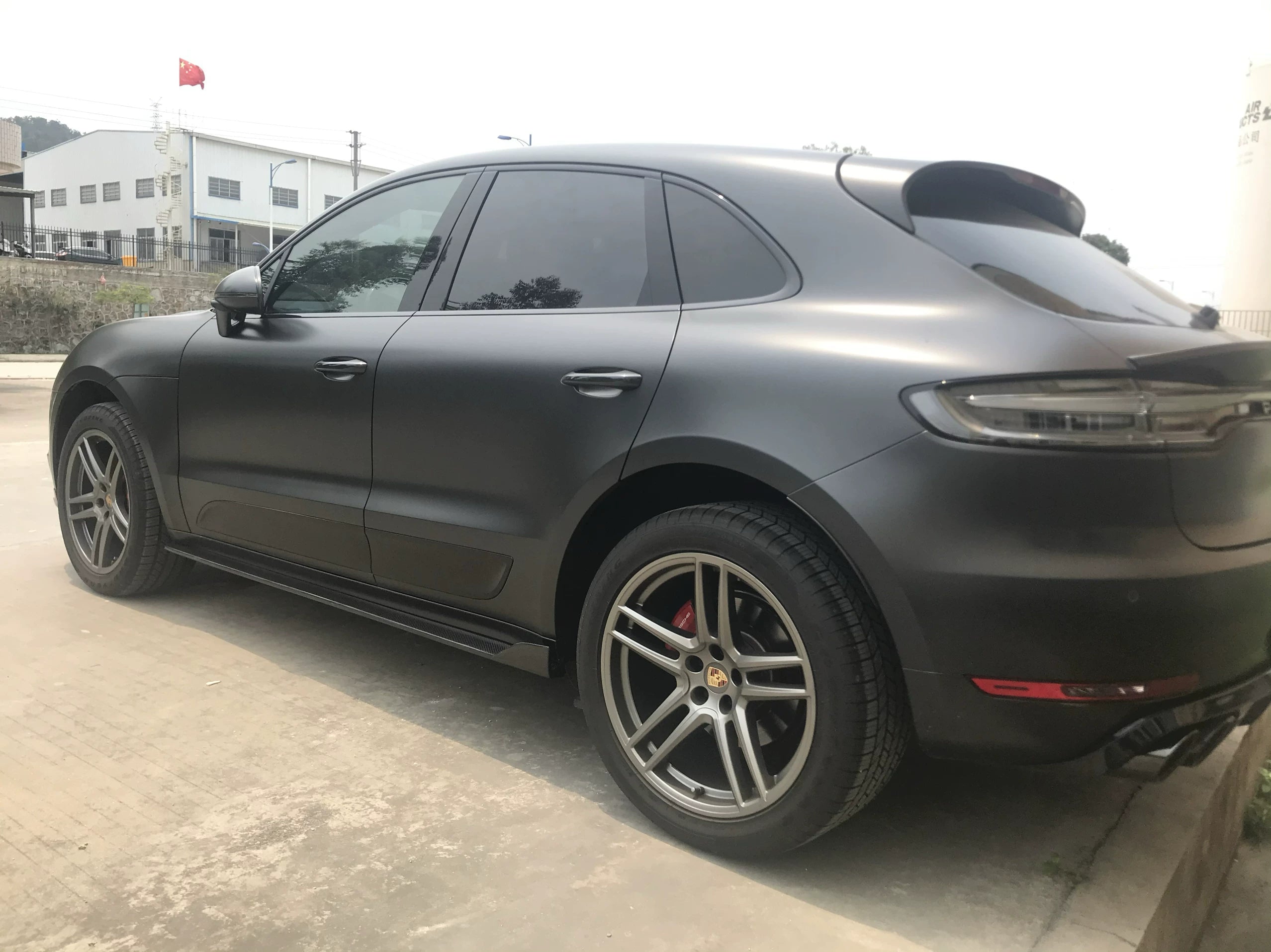 Porsche Macan Techart-Style Carbon Fiber Aero Kit – Front Lip, Side Skirts, Rear Lip, Wing, Front Vents
