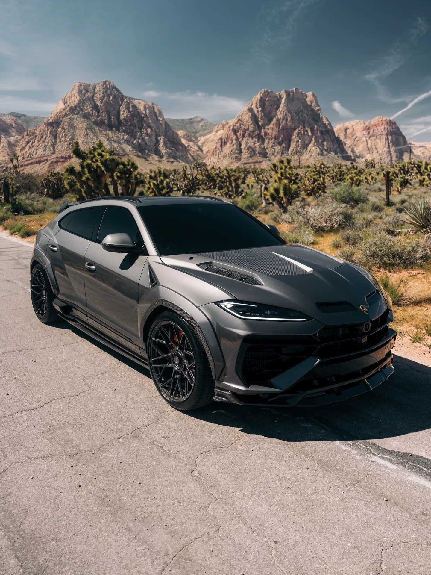 Lamborghini Urus SE U-Style Dry Carbon Fiber Aero Kit – Front Lip, Side Skirts, Wheel Arches, Hood & More