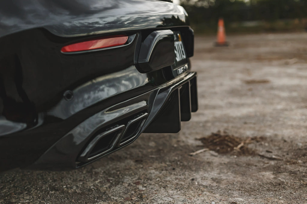 Mercedes-Benz C63 AMG W205 Coupe & Sedan Mode Carbon Style Carbon Fiber Aero Kit – Front Lip, Side Skirts, Rear Lip