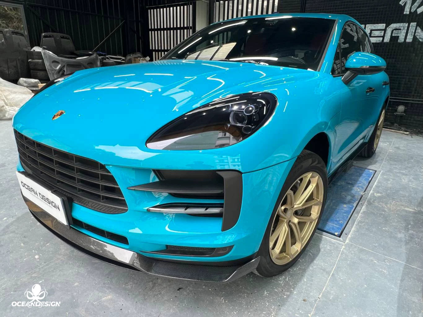 Porsche Macan ARTISAN-Style Carbon Fiber Aero Kit – Front Lip, Side Skirts, Rear Lip, Corner Pieces