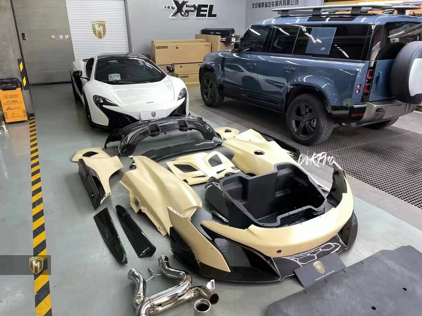 McLaren MP4-12C 625C 650S 675LT-Style Dry Carbon Fiber Full Widebody Kit
