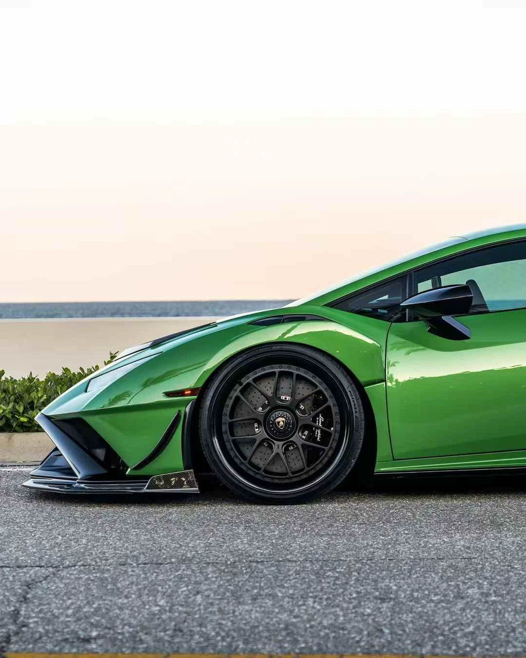 Lamborghini Huracan STO V-Style Dry Carbon Fiber Aero Kit – Front Lip, Side Skirts, Rear Lip, Vents, Canards