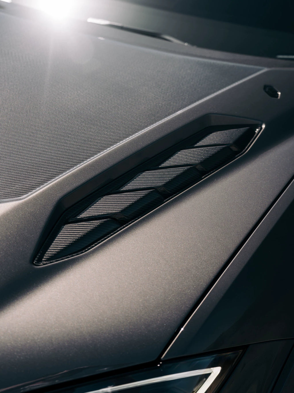 Lamborghini Urus SE U-Style Dry Carbon Fiber Aero Kit – Front Lip, Side Skirts, Wheel Arches, Hood & More
