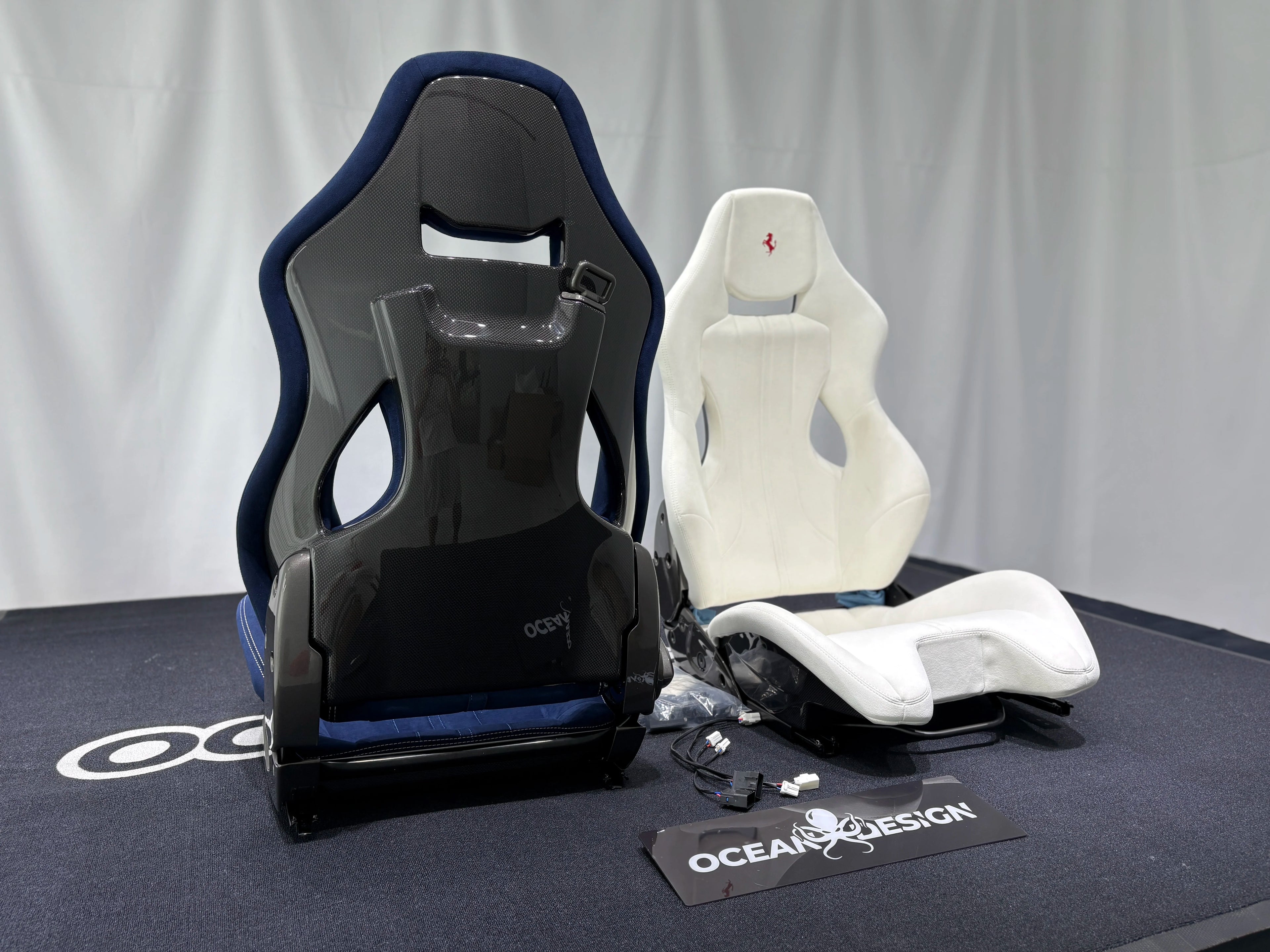 Ferrari F430 458 488 F8 Dry Carbon Fiber One-Piece Racing Bucket Seat – Alcantara, Lightweight