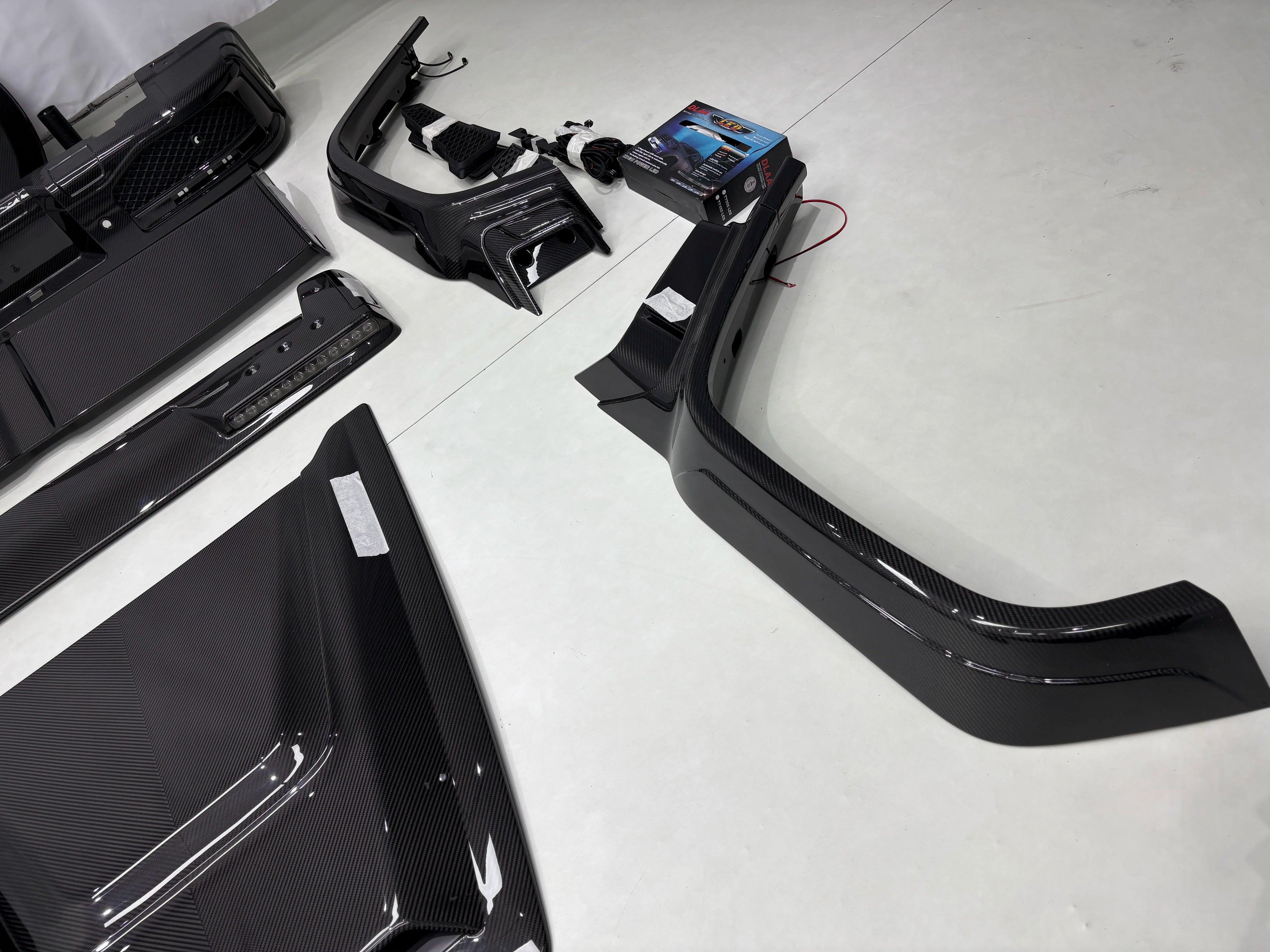 Mercedes-Benz G-Class W464 / W465 G800 Style Dry Carbon Fiber Wide Body Kit – Complete Conversion