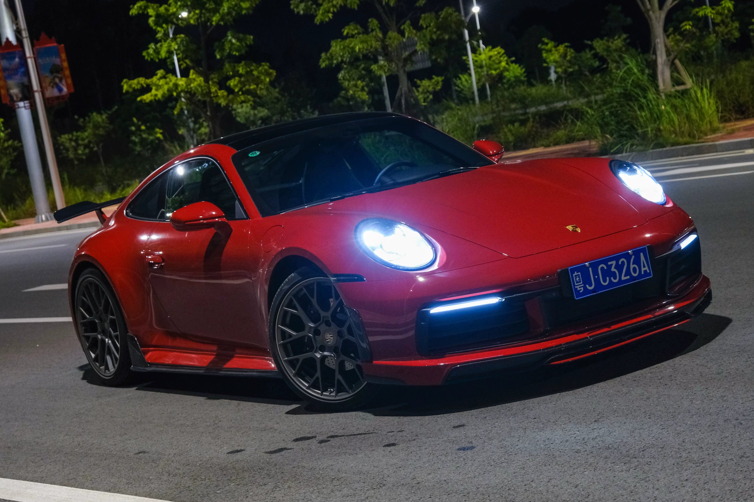 Porsche 911 992.1 Techart-Style Carbon Fiber Aero Kit – Front Lip, Side Skirts, Rear Lip, Wing, Roof Spoiler