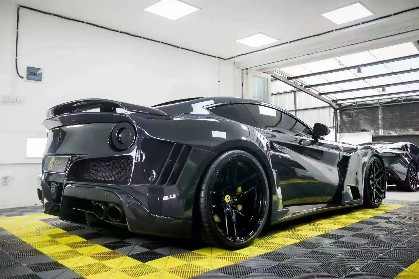 Ferrari F12 N-Largo-Style Semi-Carbon Fiber Widebody Kit