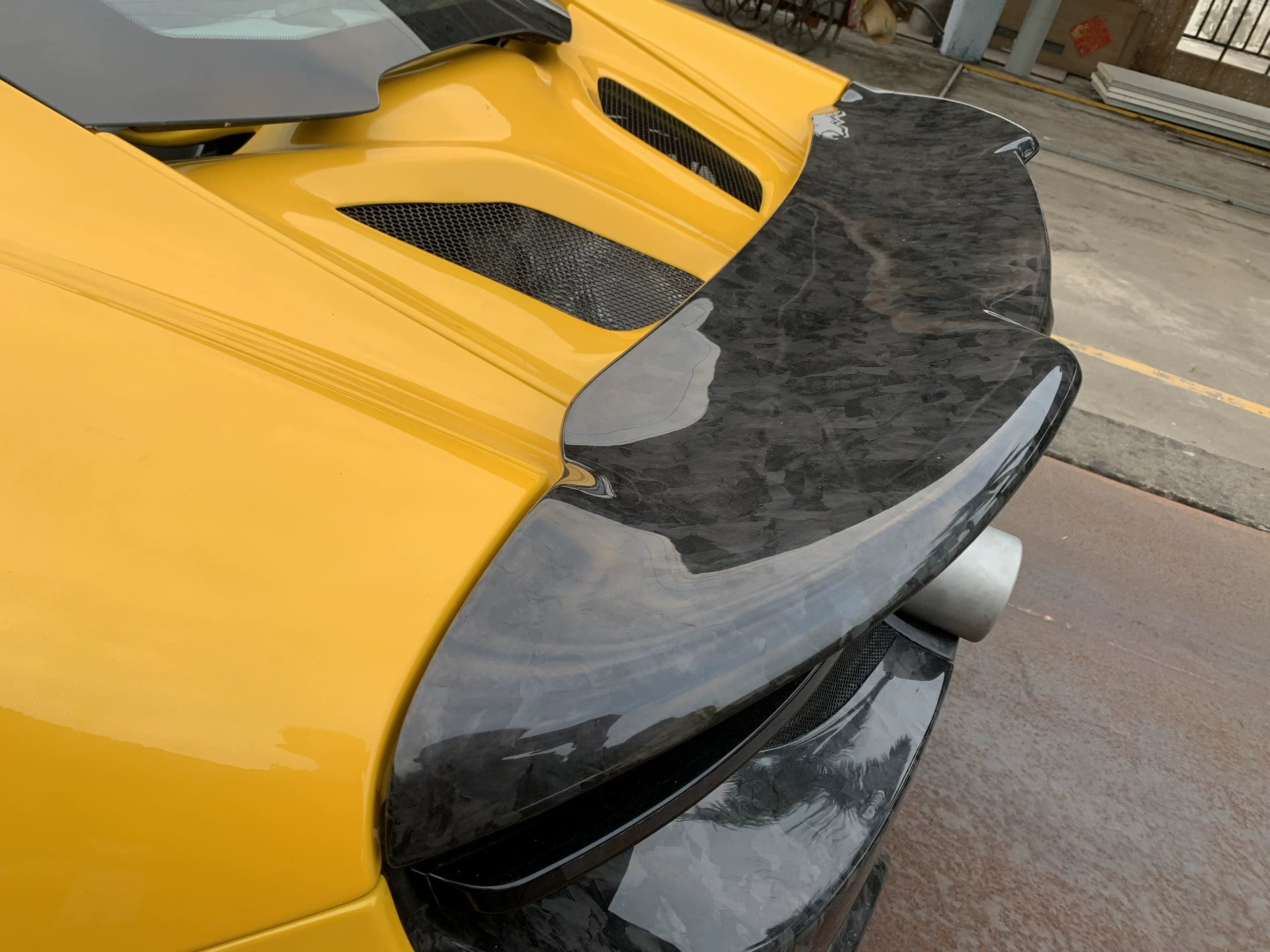 McLaren MP4-12C 625C 650S 675LT-Style Dry Carbon Fiber Full Widebody Kit