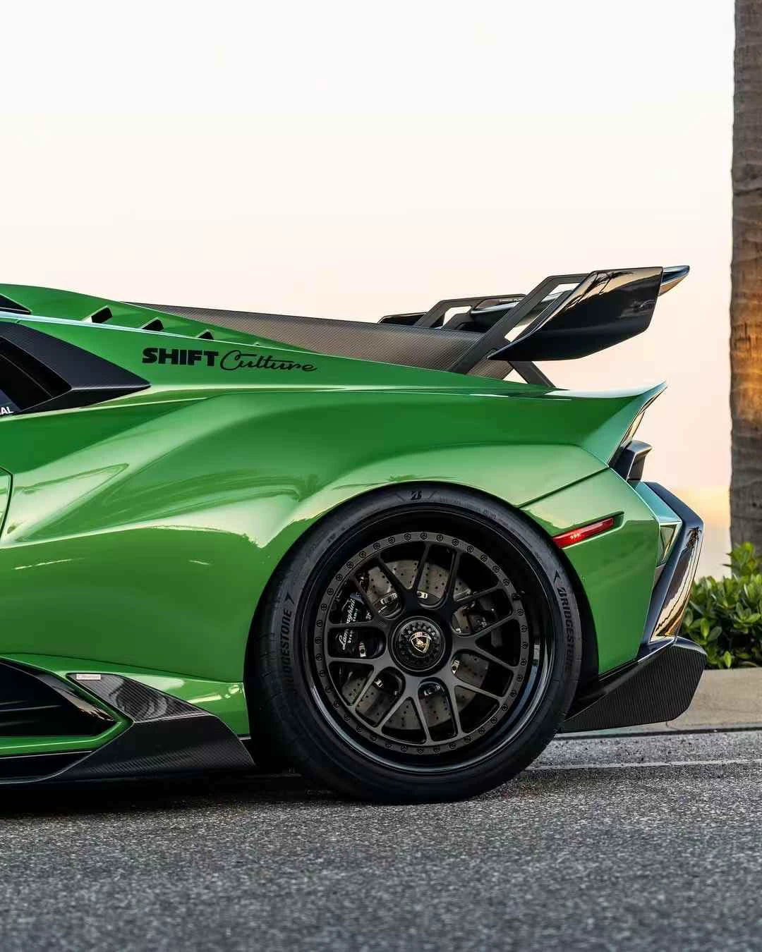 Lamborghini Huracan STO V-Style Dry Carbon Fiber Aero Kit – Front Lip, Side Skirts, Rear Lip, Vents, Canards