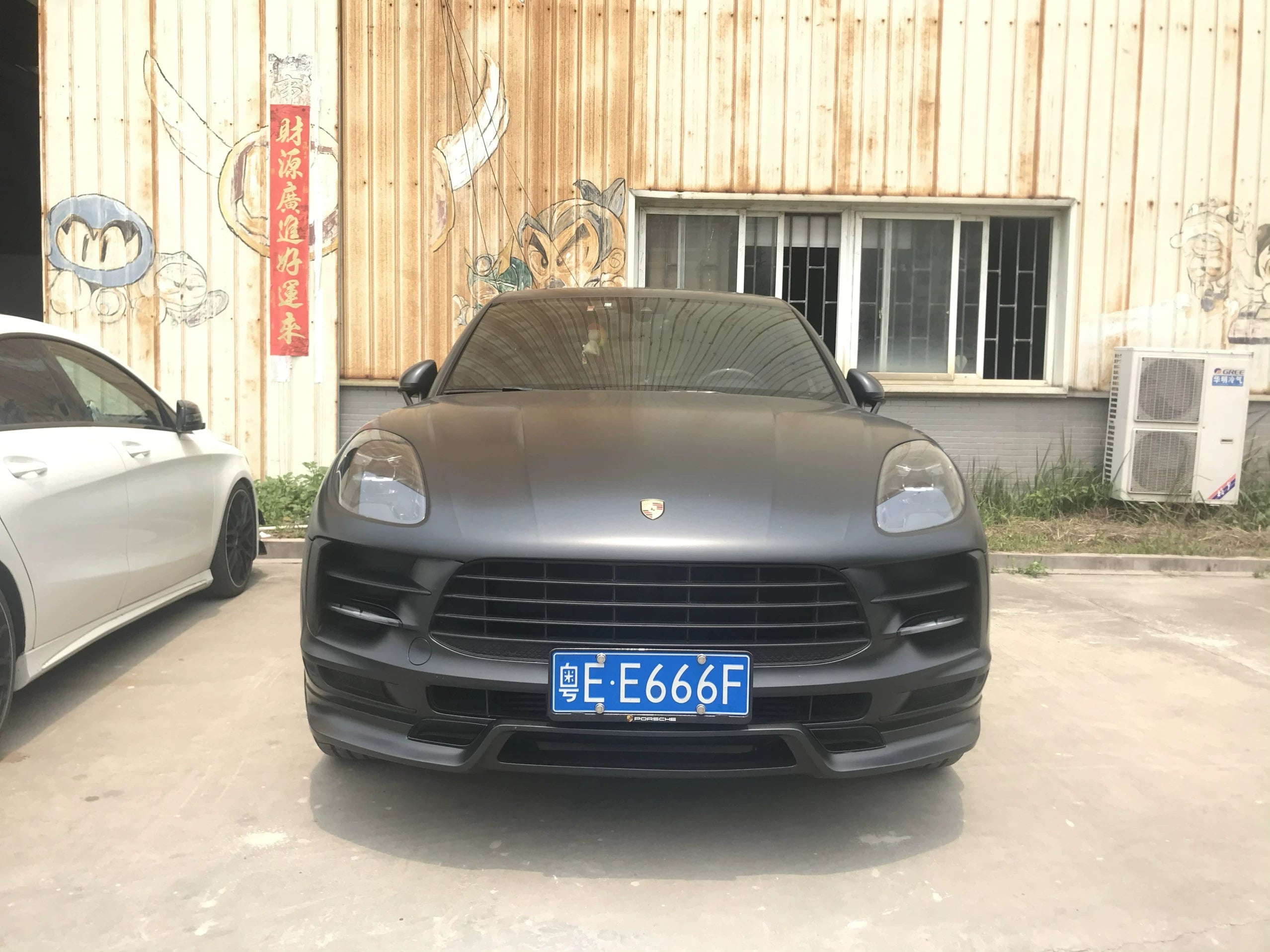 Porsche Macan Techart-Style Carbon Fiber Aero Kit – Front Lip, Side Skirts, Rear Lip, Wing, Front Vents