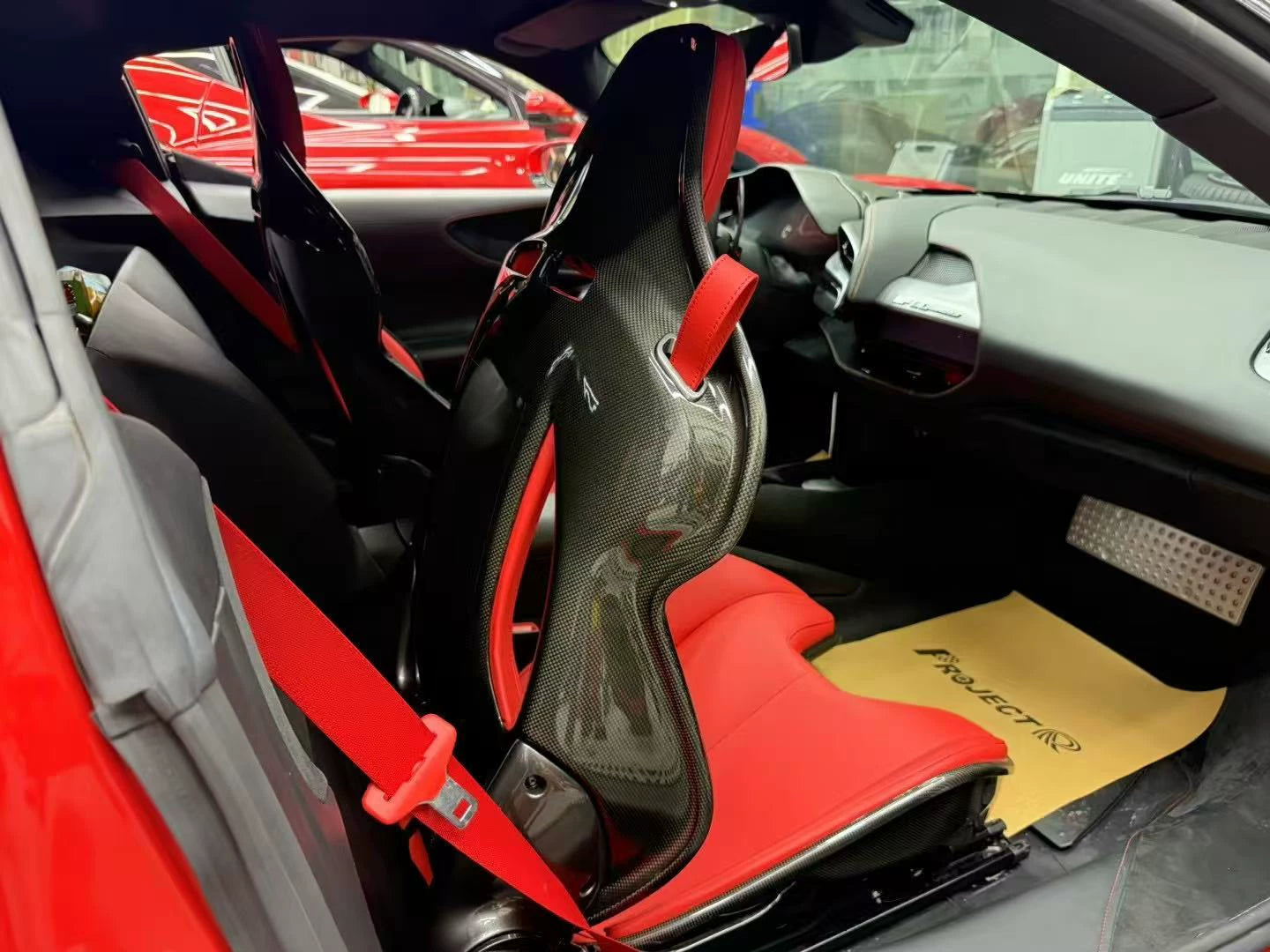 Ferrari 296 GTB / SF90 Dry Carbon Fiber One-Piece Racing Bucket Seat