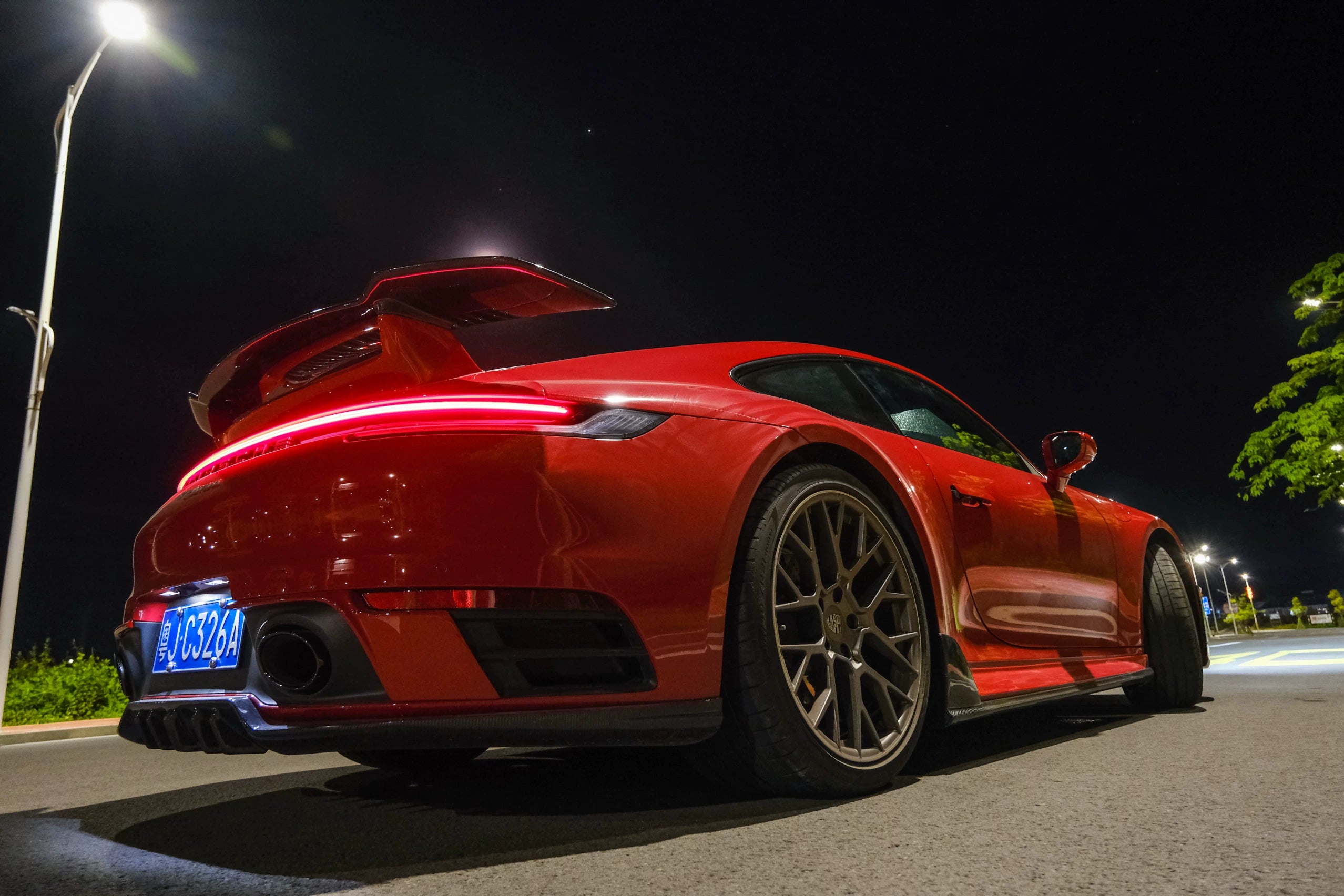 Porsche 911 992.1 Techart-Style Carbon Fiber Aero Kit – Front Lip, Side Skirts, Rear Lip, Wing, Roof Spoiler