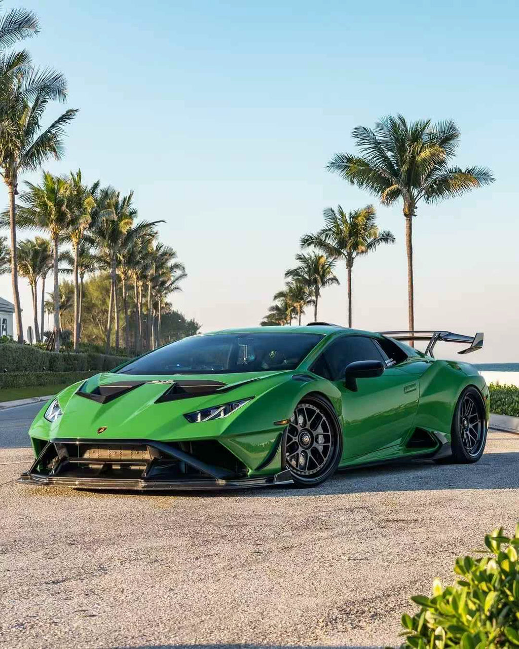 Lamborghini Huracan STO V-Style Dry Carbon Fiber Aero Kit – Front Lip, Side Skirts, Rear Lip, Vents, Canards