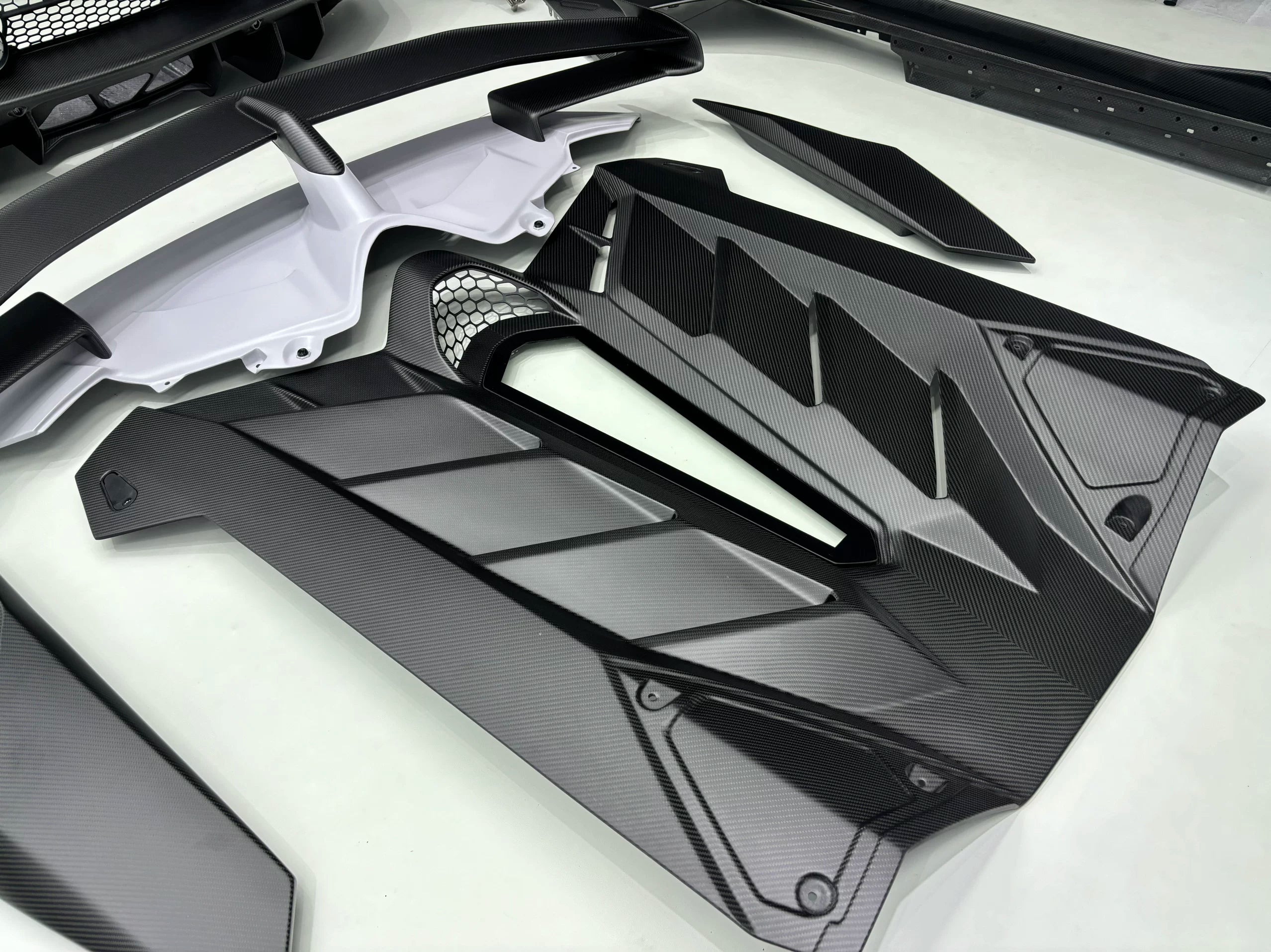 Lamborghini Aventador SVJ-Style Dry Carbon Fiber Full Body Kit (LP700 / LP720 / LP740 / LP750)