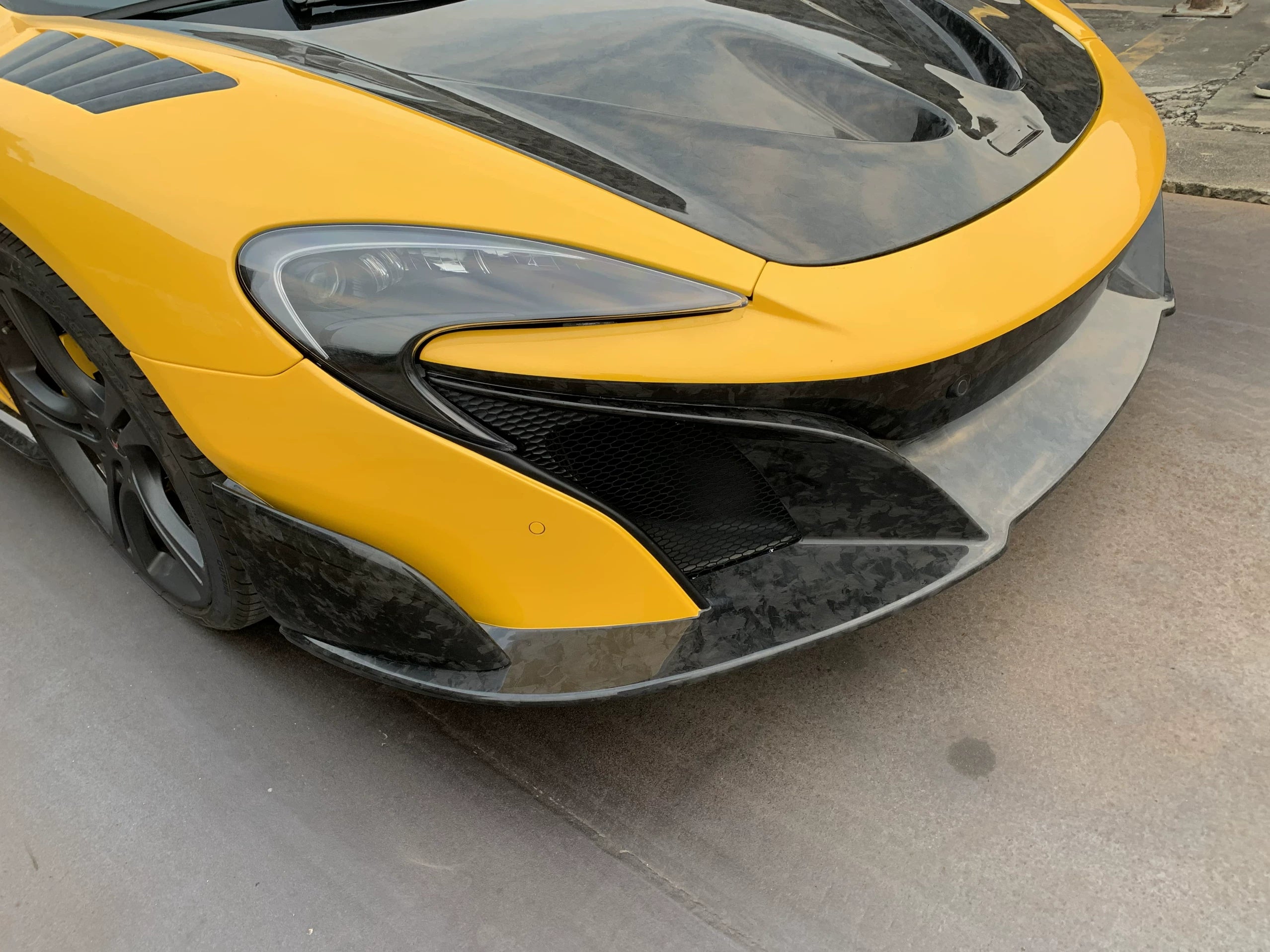McLaren MP4-12C 625C 650S 675LT-Style Dry Carbon Fiber Full Widebody Kit