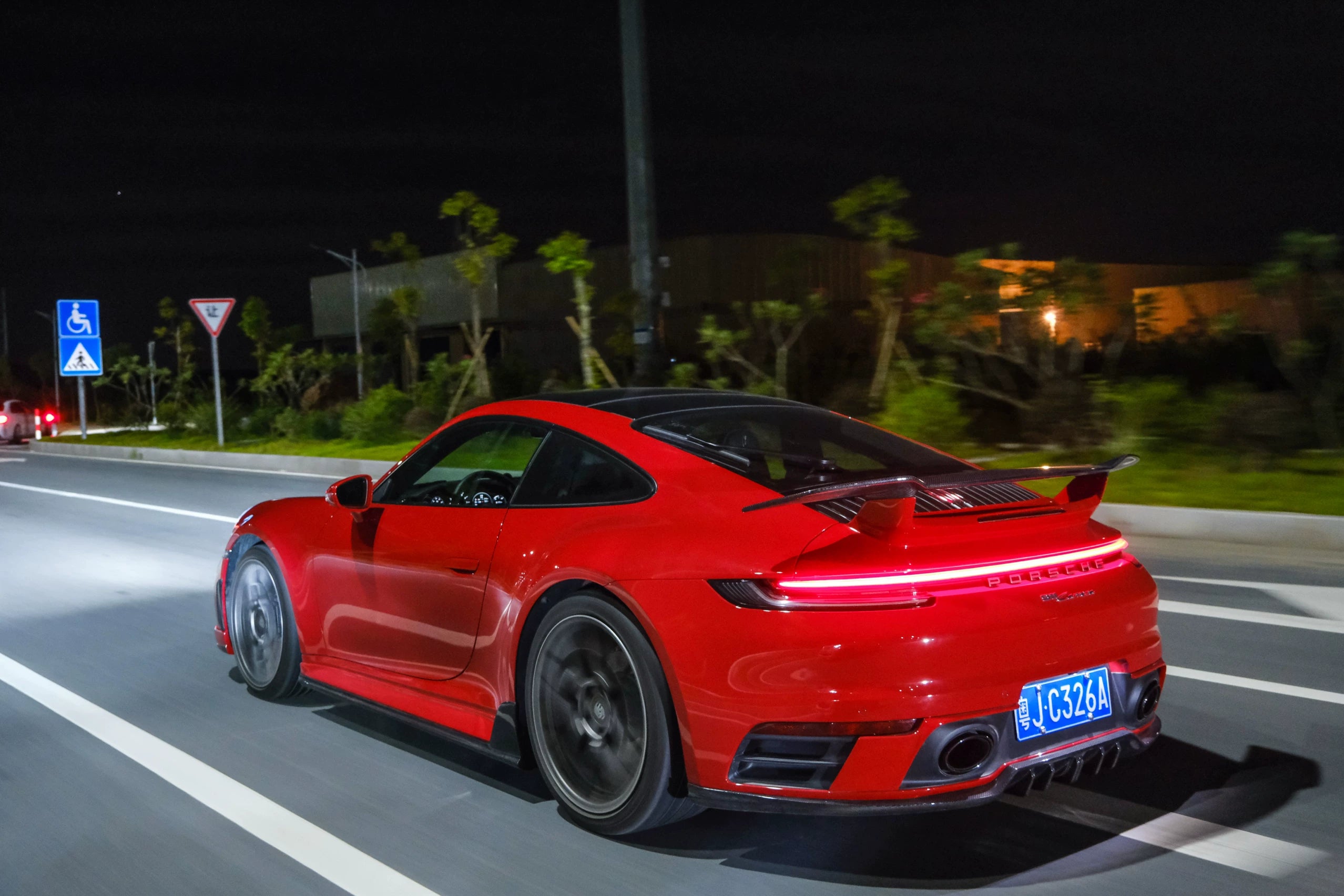 Porsche 911 992.1 Techart-Style Carbon Fiber Aero Kit – Front Lip, Side Skirts, Rear Lip, Wing, Roof Spoiler