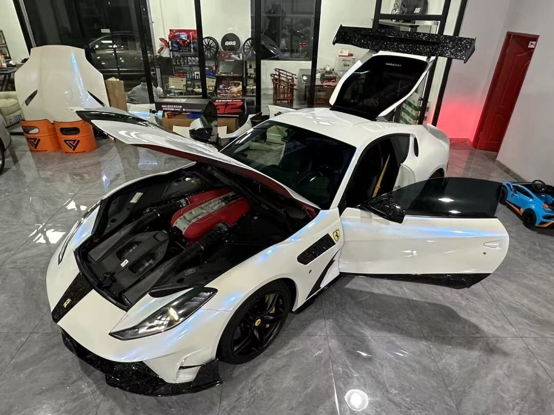 Ferrari 812 Superfast GTS MSY-Style Dry Carbon Fiber Widebody Kit