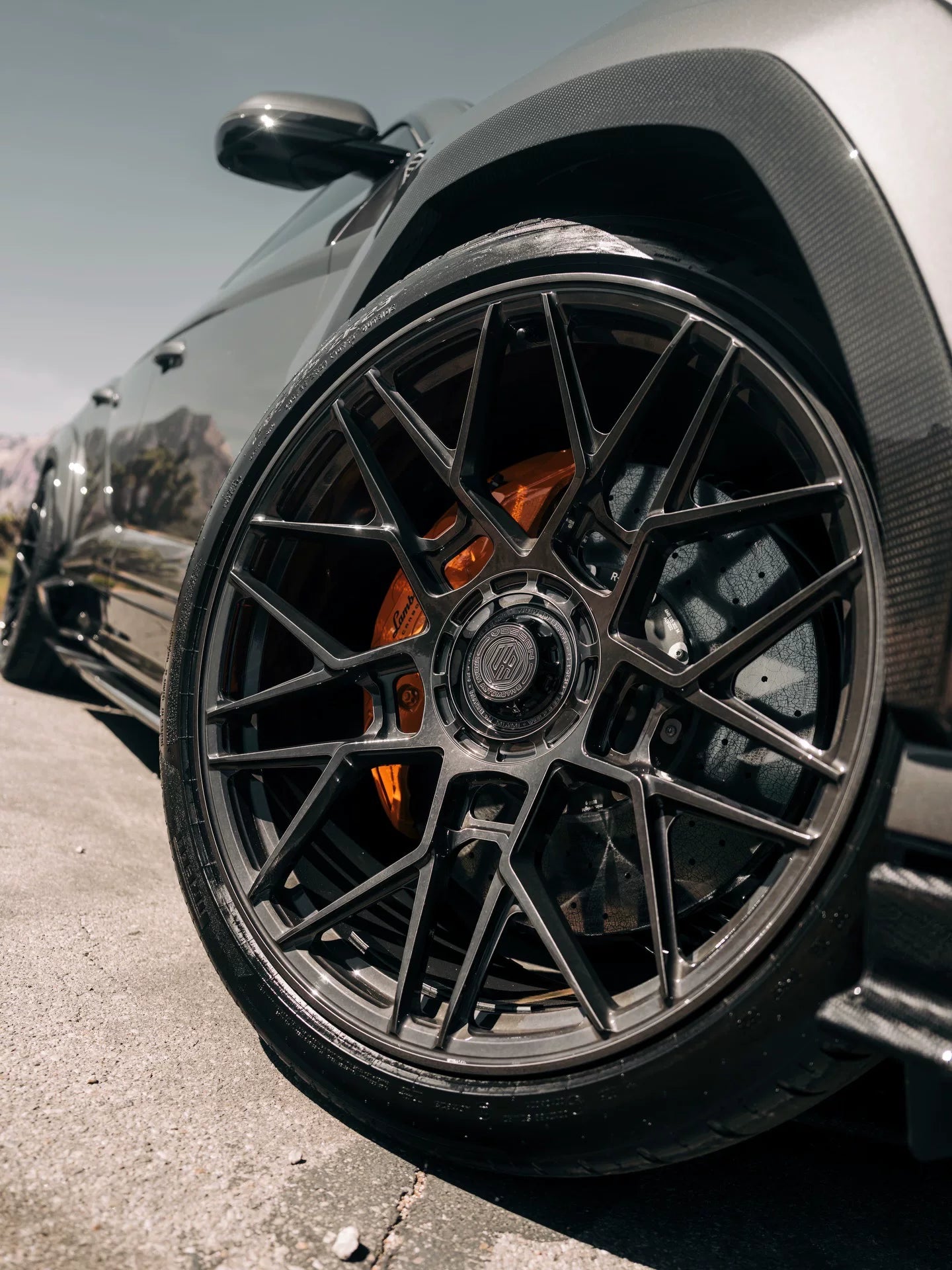 Lamborghini Urus SE U-Style Dry Carbon Fiber Aero Kit – Front Lip, Side Skirts, Wheel Arches, Hood & More