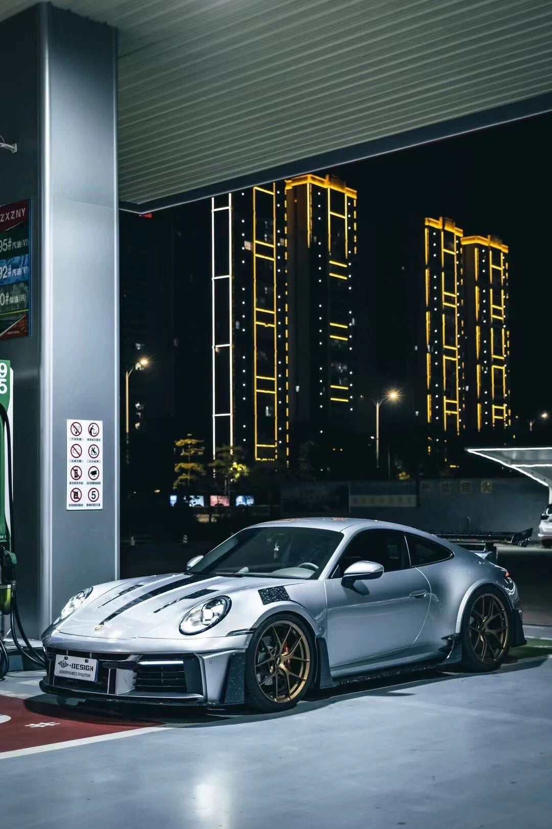 Porsche 911 992.1 Ghost-Style Dry Carbon Fiber Widebody Kit – Front & Rear Bumpers, Fenders, Wing, Hood