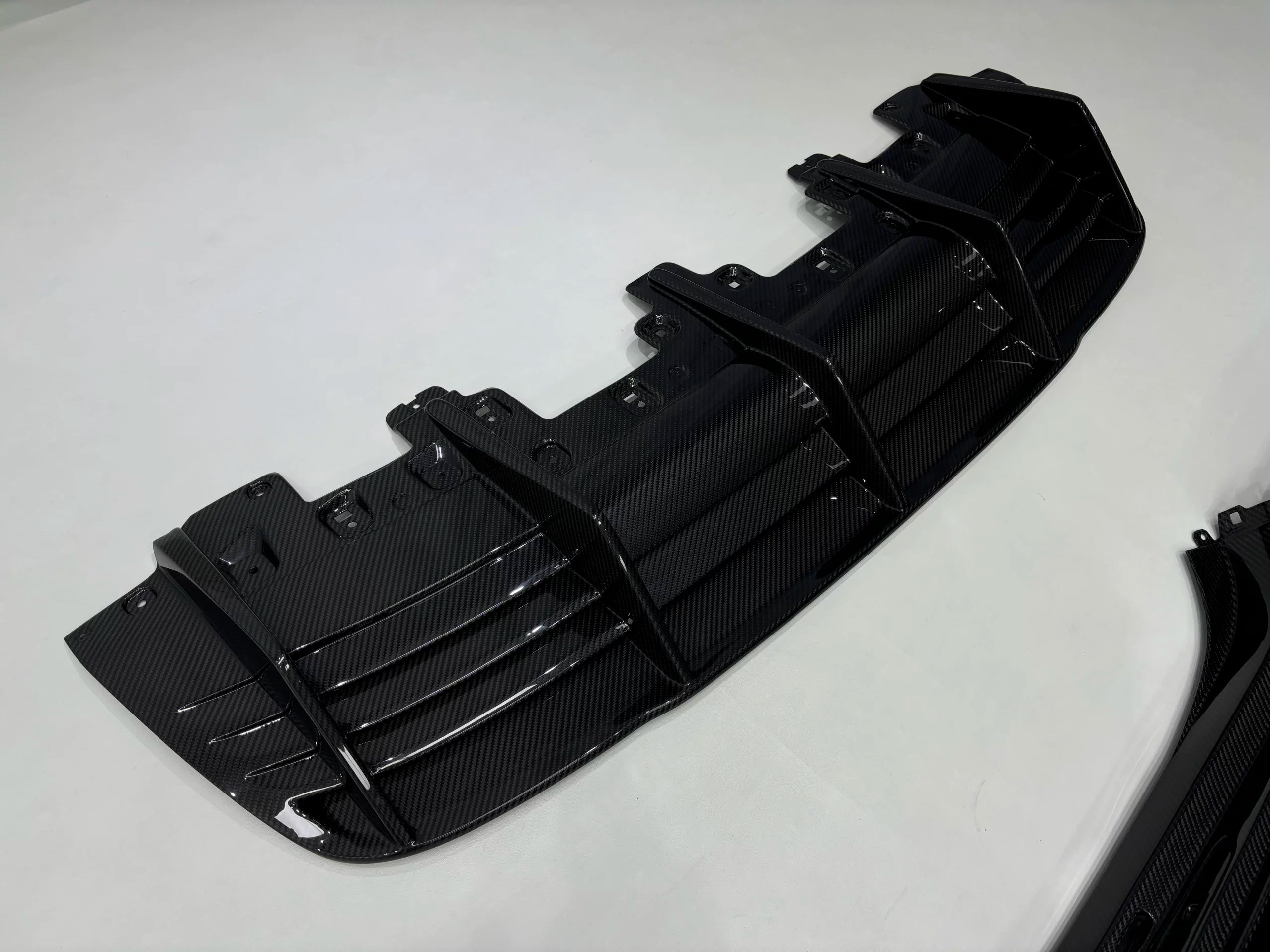 Lamborghini Huracan EVO RWD Novitec N-Style Dry Carbon Fiber Front Lip & Corner Pieces