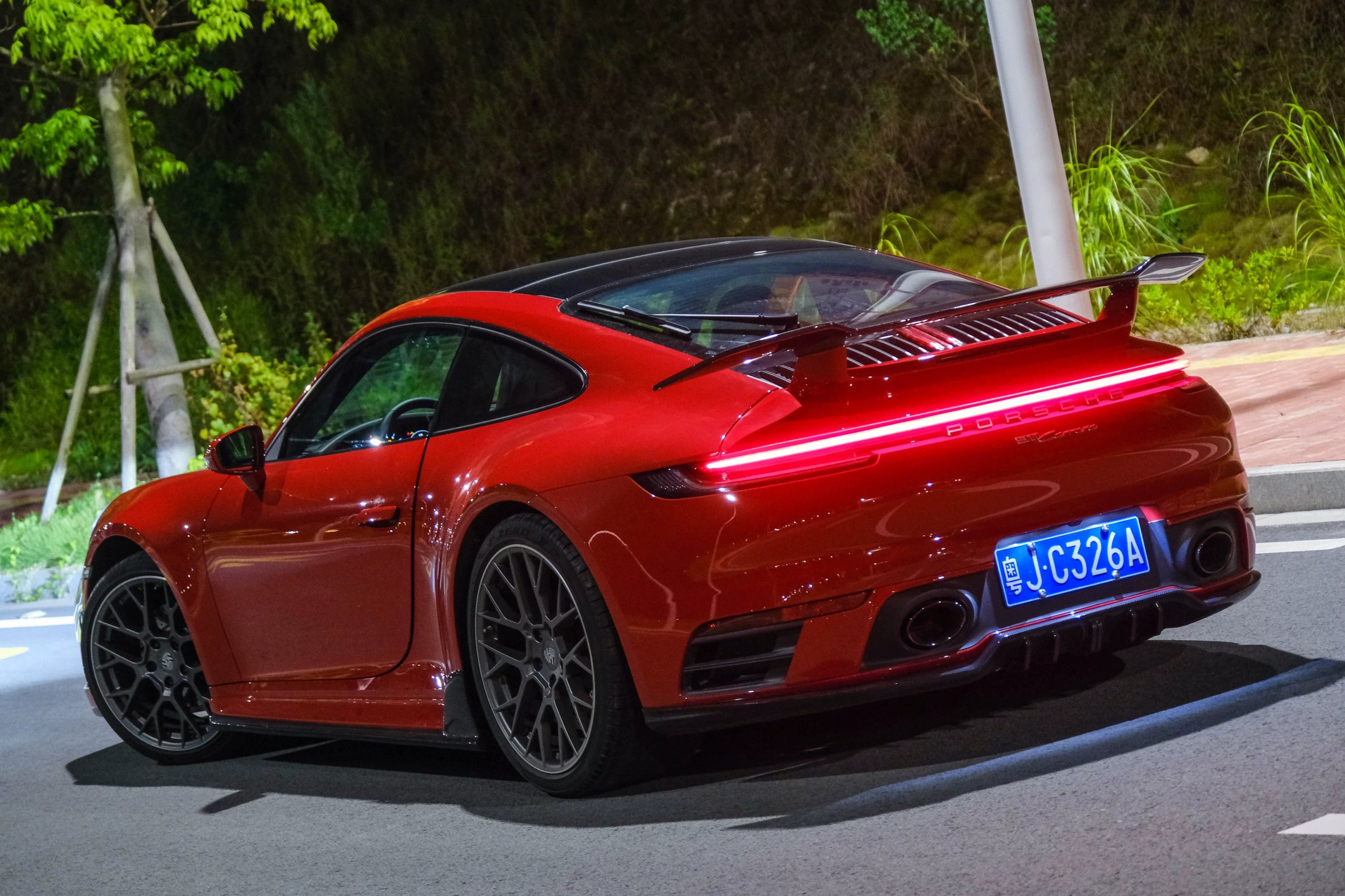 Porsche 911 992.1 Techart-Style Carbon Fiber Aero Kit – Front Lip, Side Skirts, Rear Lip, Wing, Roof Spoiler