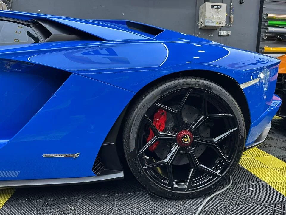 Lamborghini Aventador LP740 (S) OEM-Style Dry Carbon Fiber Aero Kit – Front Lip, Side Skirts, Rear Wing & More
