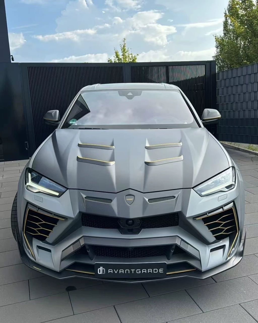 Lamborghini Urus MSY-Style Dry Carbon Fiber Widebody Kit (1st Generation)