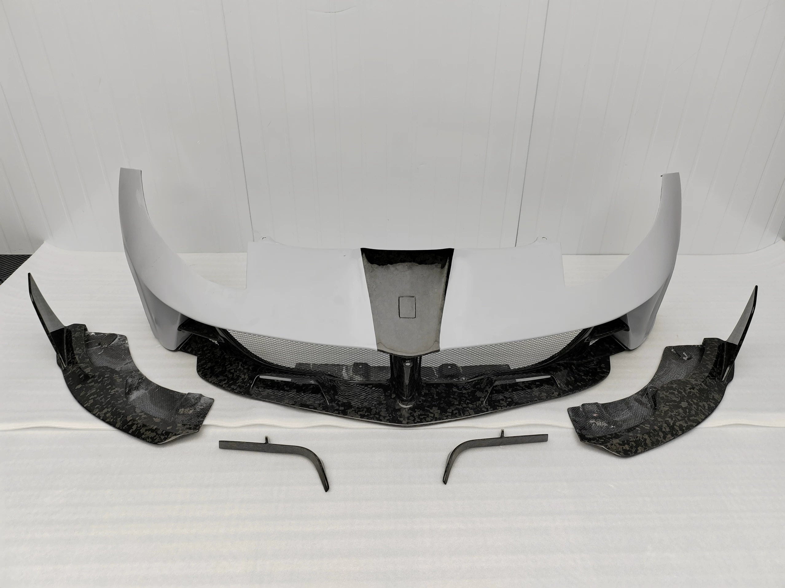 Ferrari 812 Superfast GTS MSY-Style Dry Carbon Fiber Widebody Kit