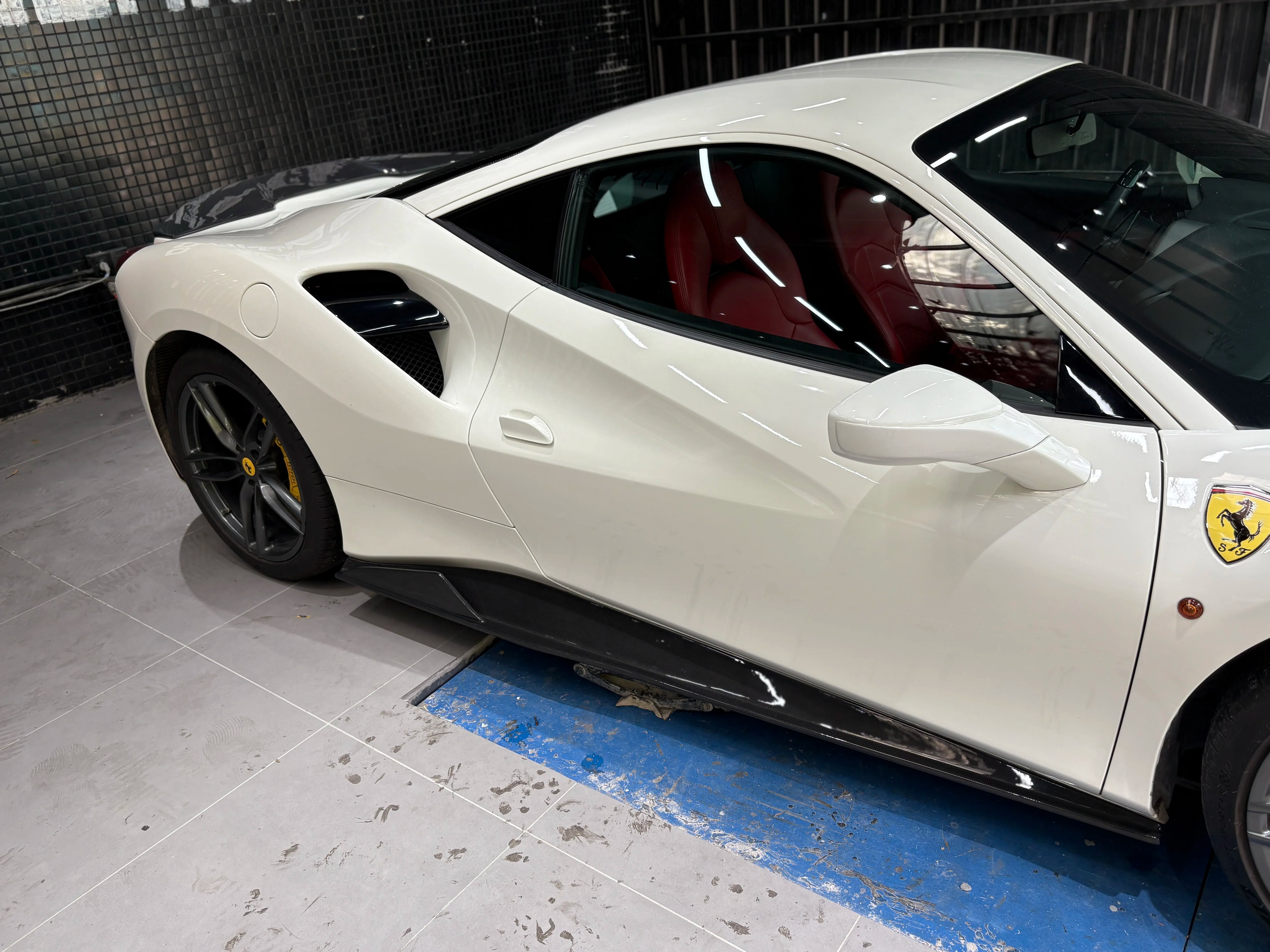 Ferrari 488 GTB Spider V-Style Dry Carbon Fiber Aero Kit – Front Lip, Side Skirts, Spoiler, Wing