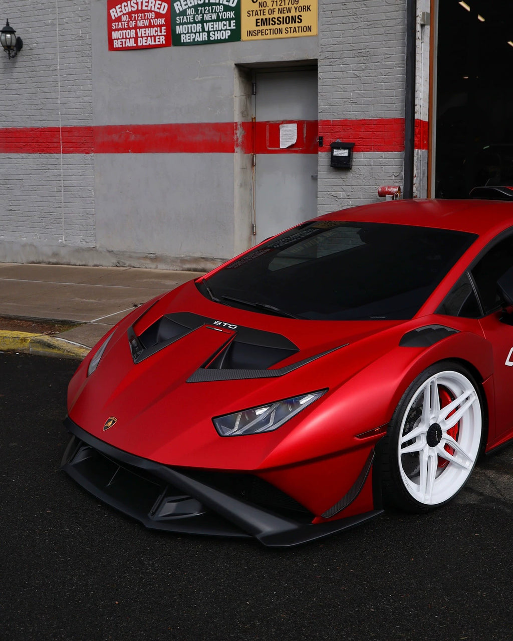 Lamborghini Huracan STO V-Style Dry Carbon Fiber Aero Kit – Front Lip, Side Skirts, Rear Lip, Vents, Canards