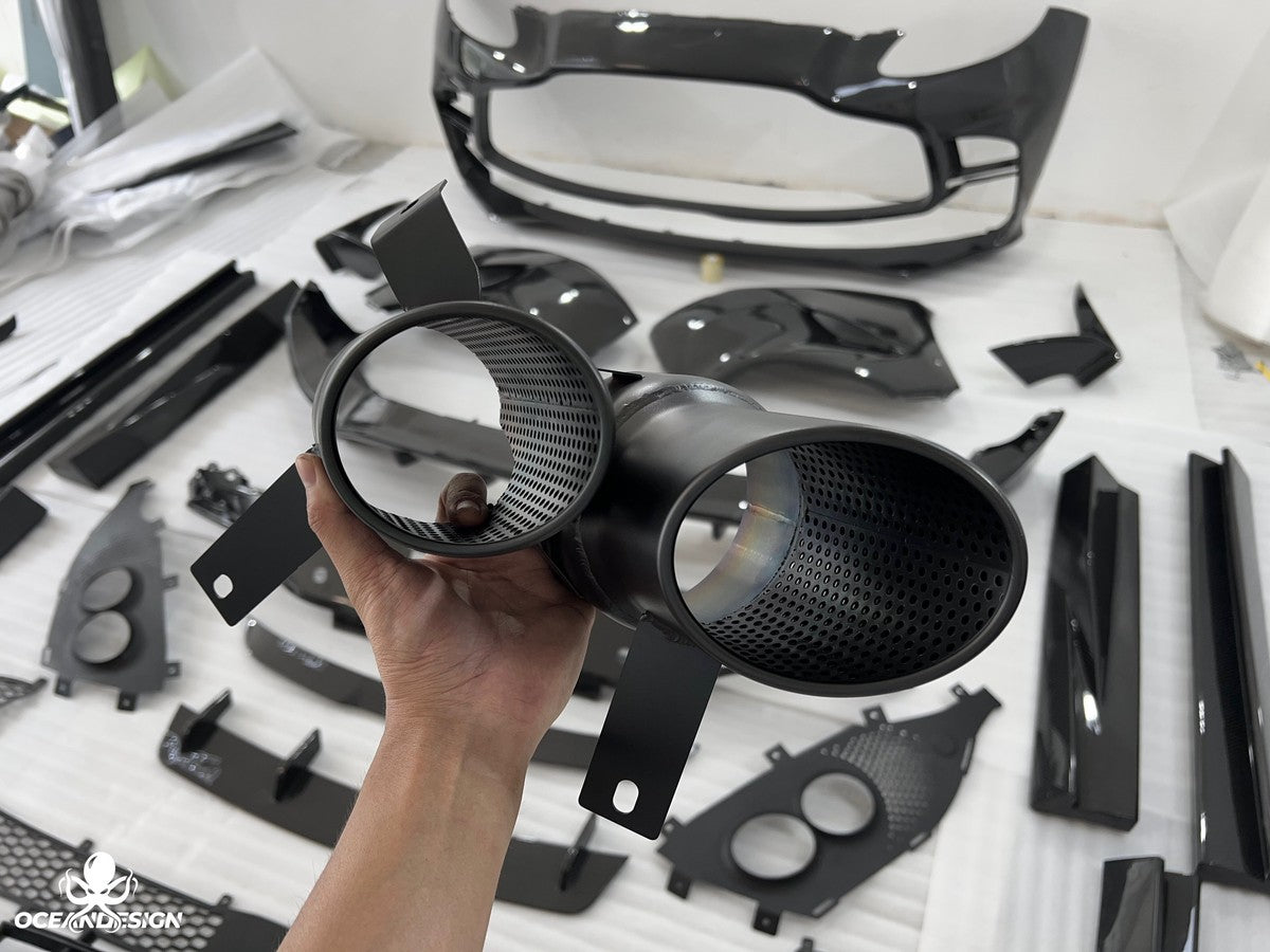 Aston Martin DBX / DBX 707 Dry Carbon Fiber Aero Kit – Front Bumper / Side Skirts / Rear Bumper / Wing / DRL