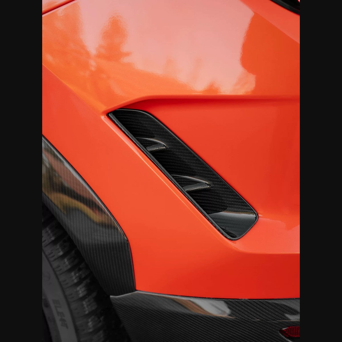 Lamborghini Urus SE N-Style Dry Carbon Fiber Aero Kit – Front Lip / Side Skirts / Rear Lip / Wheel Arches / Hood