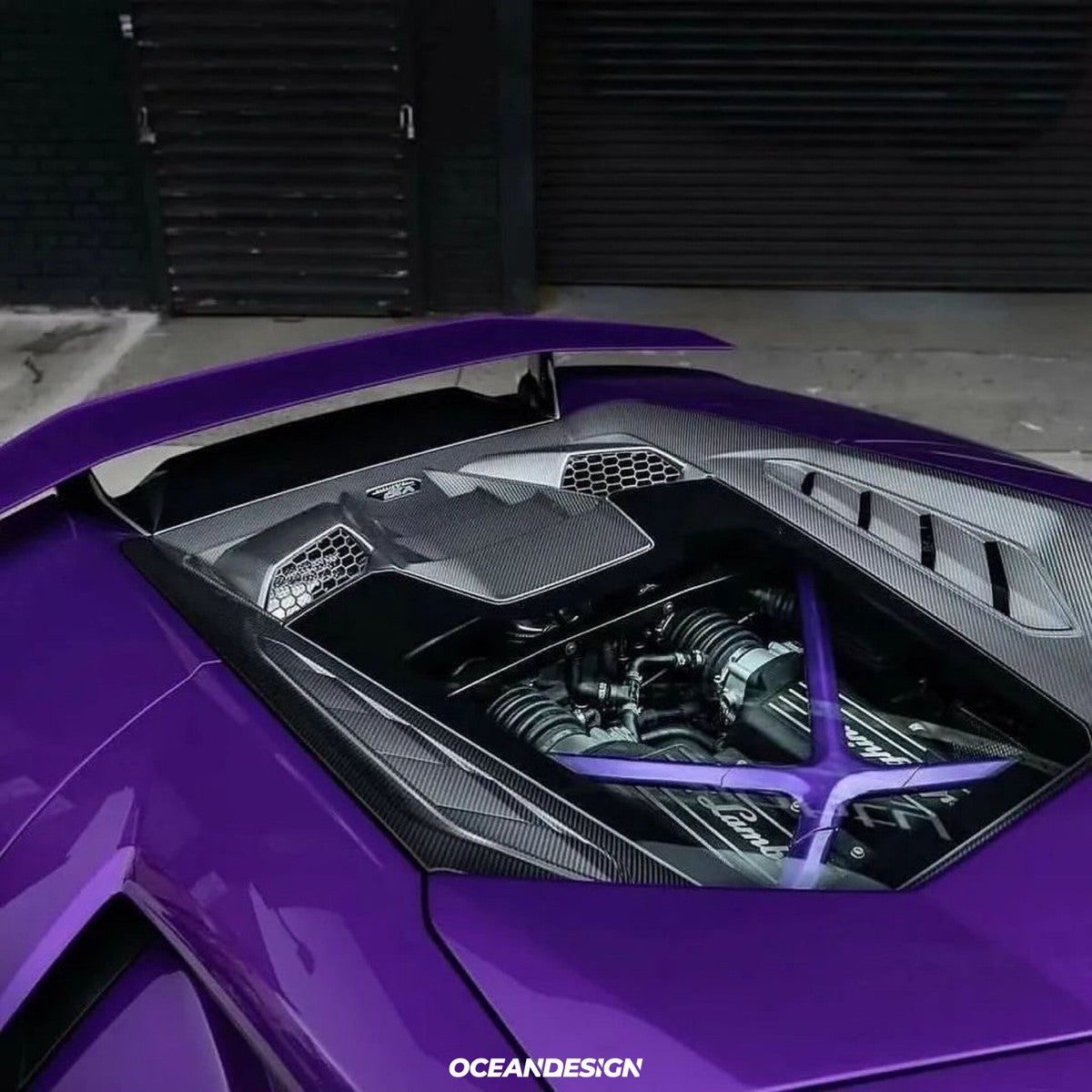 Lamborghini Huracan carbon body kit side view installed