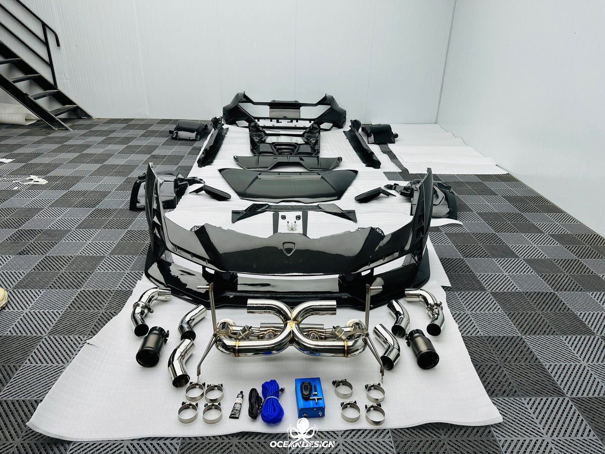 Huracan EVO Tecnica dry carbon rear diffuser detail