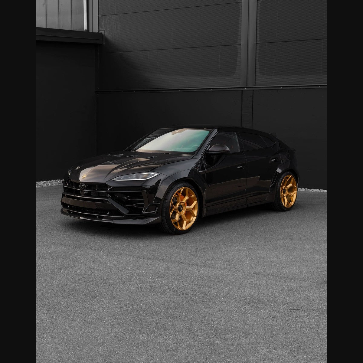 Lamborghini Urus SE N-Style Dry Carbon Fiber Aero Kit – Front Lip / Side Skirts / Rear Lip / Wheel Arches / Hood